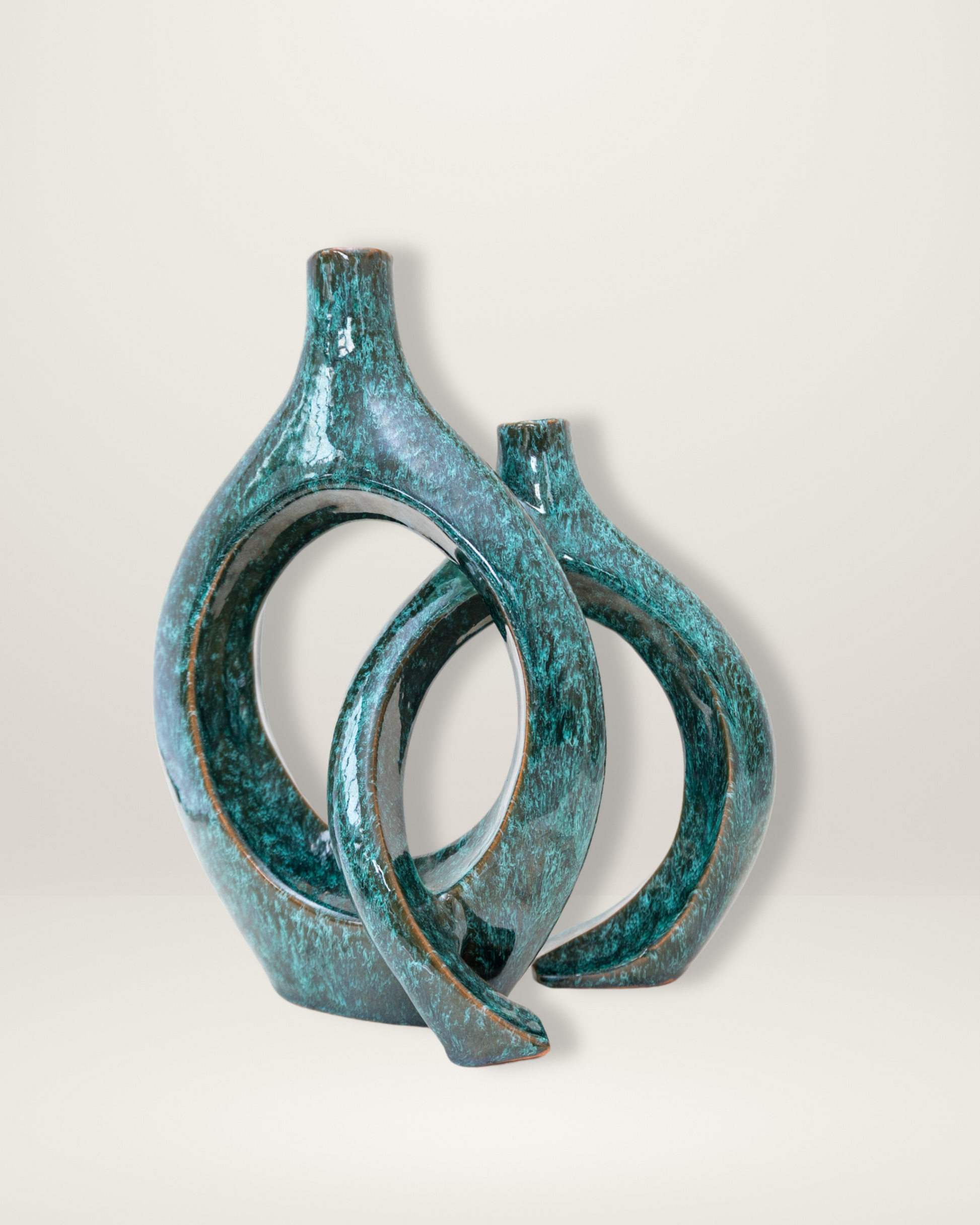 Vase entrelacé